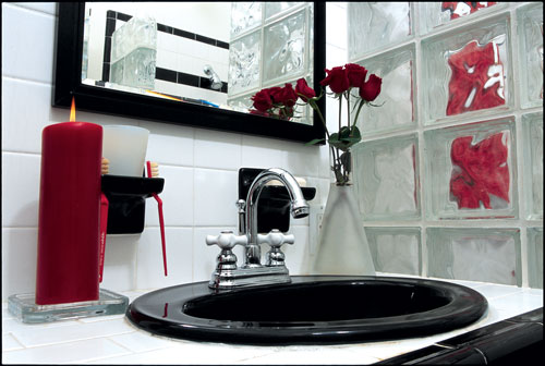 
Ceramic tile works well for countertops and borders, has relatively low environmental impact, and is available in colors to suit all tastes.
